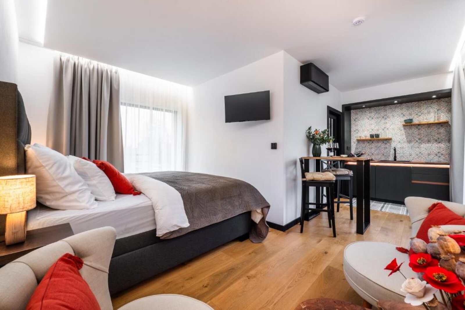 Apartmány - Pinot Noir Apartments & Wine Bar